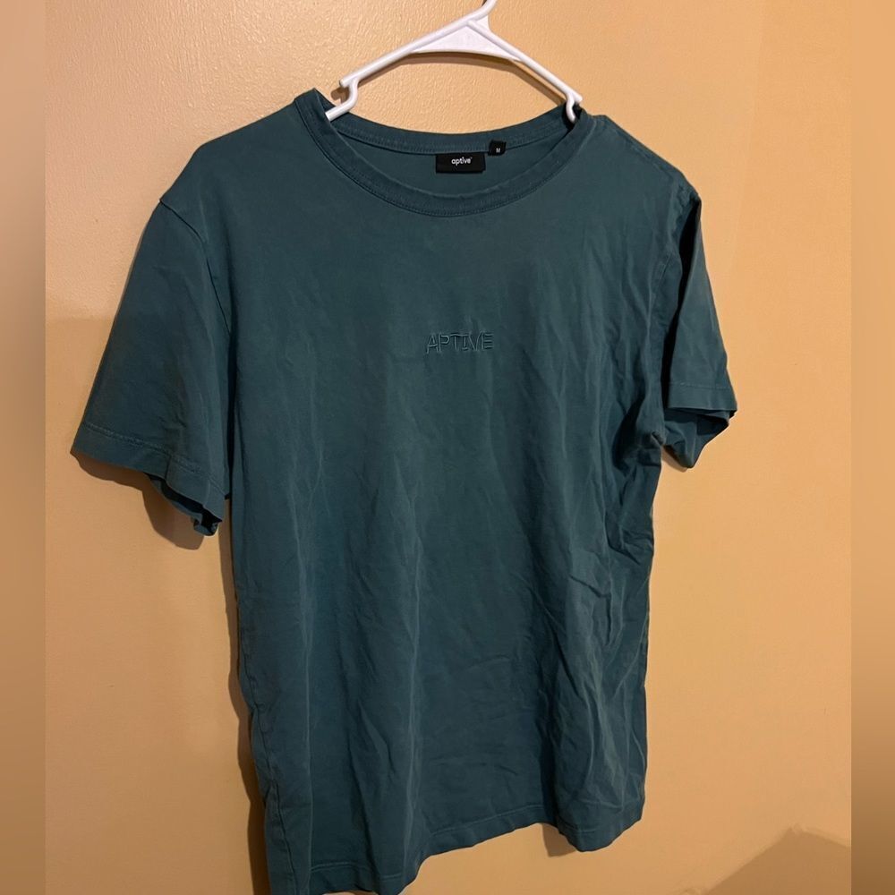 Aptive medium tshirt